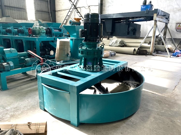 圓盤攪拌機(jī)喂料機(jī) (4).jpg